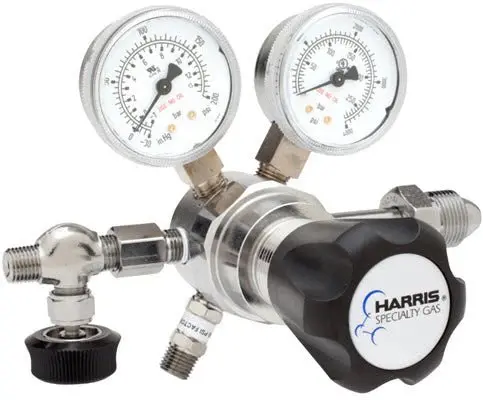 Harris 721C-250-580-A Two-Stage Ultra-High-Purity Brass Regulator For Critical Gas Applications 1